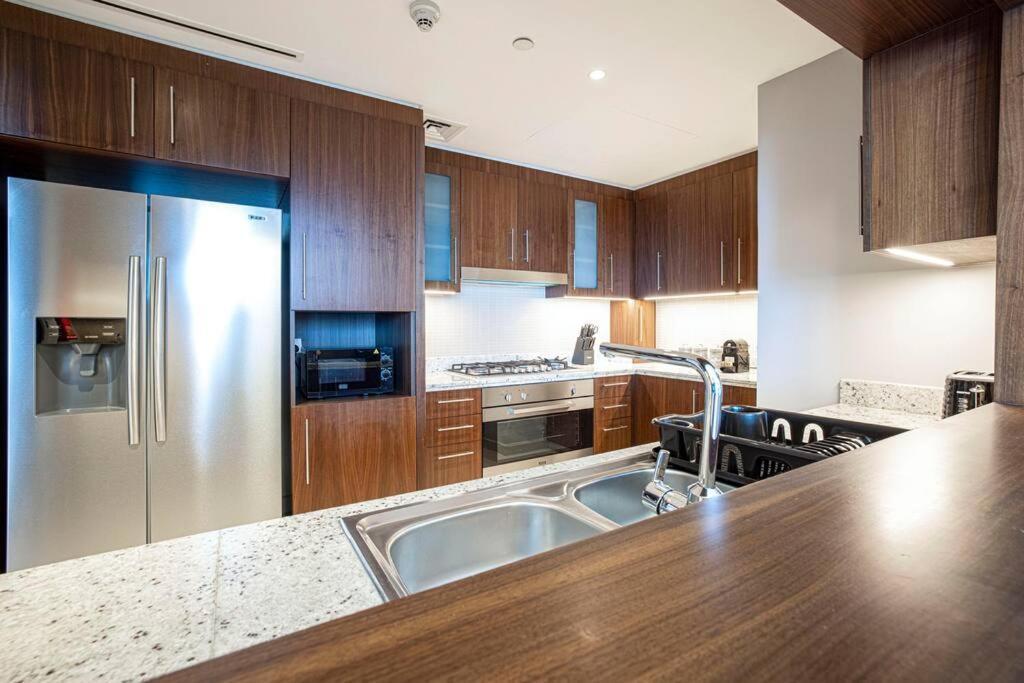 두바이 Magnificent Brand New Lux 3Br Burj & Fountain View 아파트 외부 사진